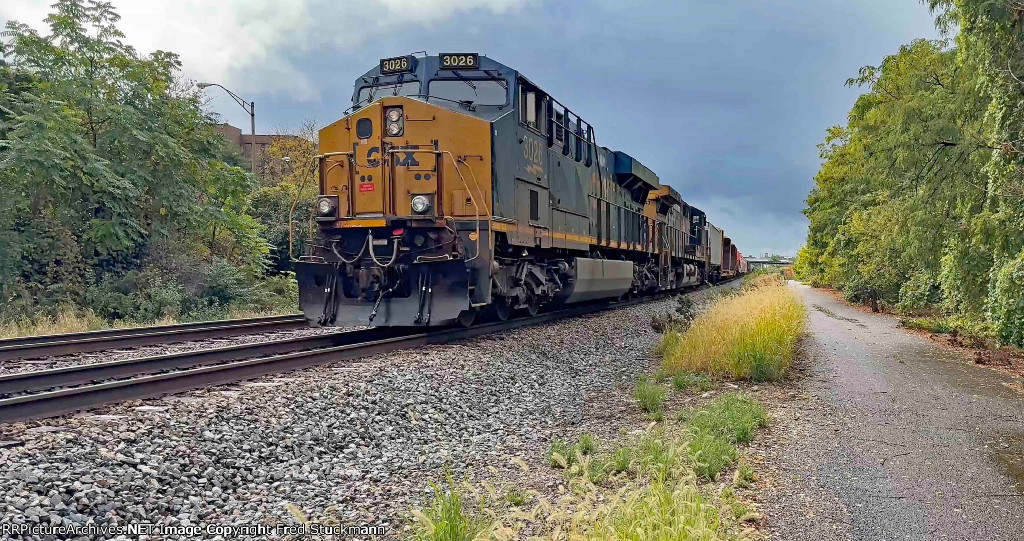 CSX 3026 leads M331.